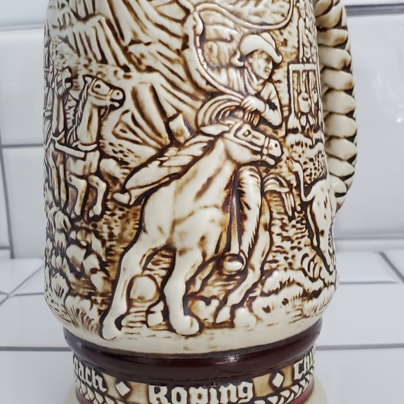 AVON Collector Beer Stein with Lid  Dated 1980  #1 - Picture 3 of 11